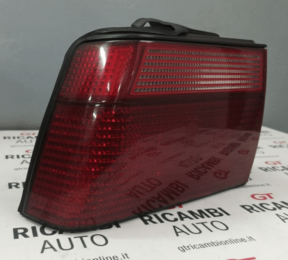 Alfa Romeo 155 – fanale posteriore sinistro originale 60568443